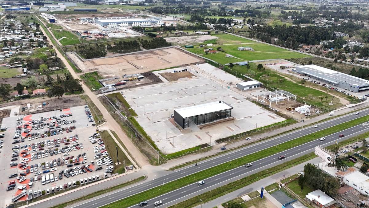 Complejo Multicar — Logística · Complejo automotriz en Canelones, Uruguay — imagen 3