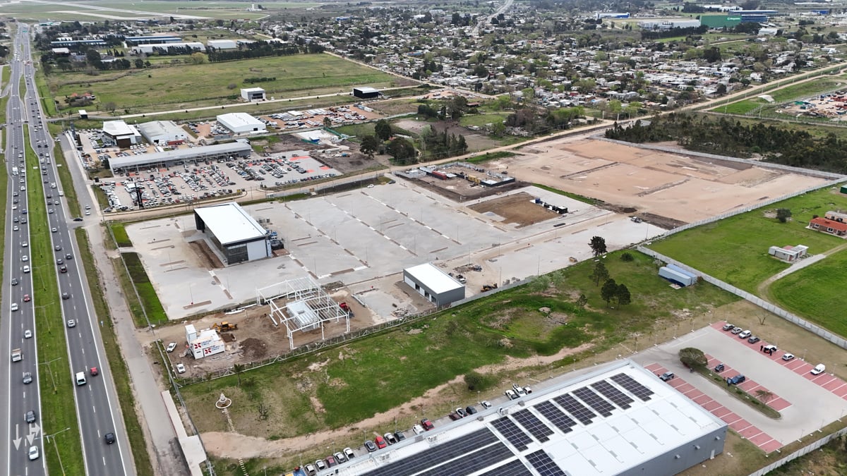 Complejo Multicar — Logística · Complejo automotriz en Canelones, Uruguay — imagen 6